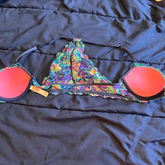 Victoria’s Secret Pink racerback push up - Picture 3 of 4